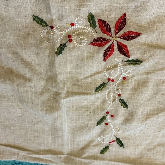 Lenox Tablecloth Christmas Poinsettia Linen Blend Rectangle ~80x57 Scallop Edge - Picture 3 of 7
